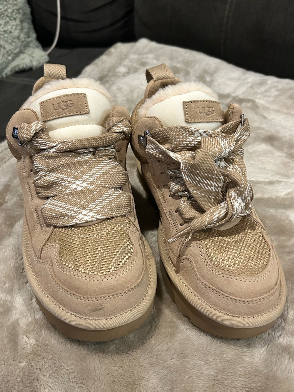 UGG Lowmel Sneakers - Sand